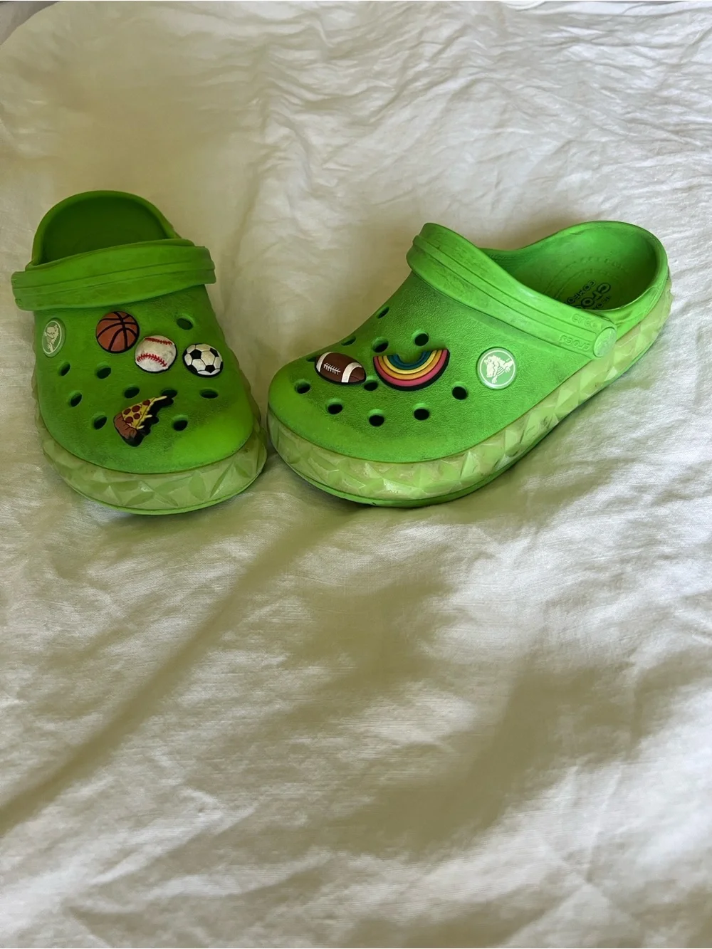 CROCS CROCBAND™ GEOMETRIC glow in the dark w/ Jibbitz. Green slime sz 11
